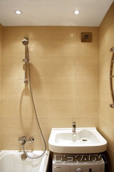 натяжные потолки в ванной комнате фото